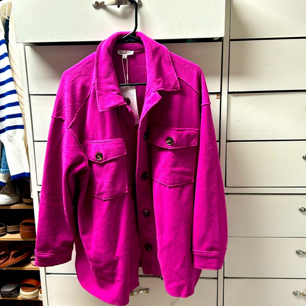 🎀🎀NWT hot pink shacket!